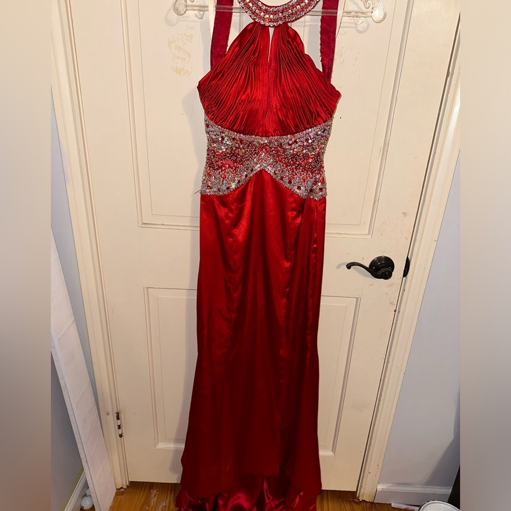 beautiful dress with train and open back with halter neck
